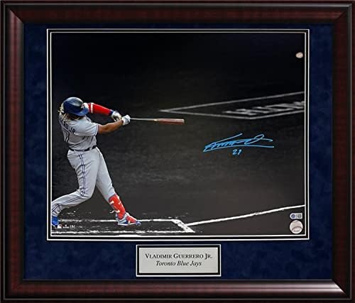 Vlagyimir Guerrero Jr. Autogramot Fotó Hinta Reflektor 23×27 MLB Hitelesítés - Dedikált MLB Fotók